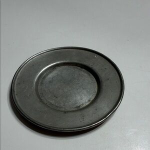 Queen Art Pewter Round Metal Plate